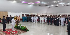 Read more about the article Ketua DPRD Sanggau Hadiri Pelantikan 92 Pejabat, Ingatkan Tingkatkan Pelayanan Publik