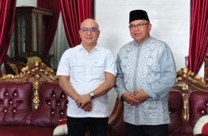 Read more about the article Ketua DPRD Sanggau Hadiri Open House Sekda dalam Rangka Idulfitri 1447 H