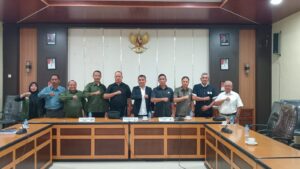 Read more about the article Komisi II DPRD Sanggau Dorong Optimalisasi Pajak Kendaraan Perusahaan untuk Tingkatkan PAD